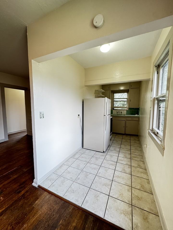 125 Adams St #5 - Photo 5 of 17