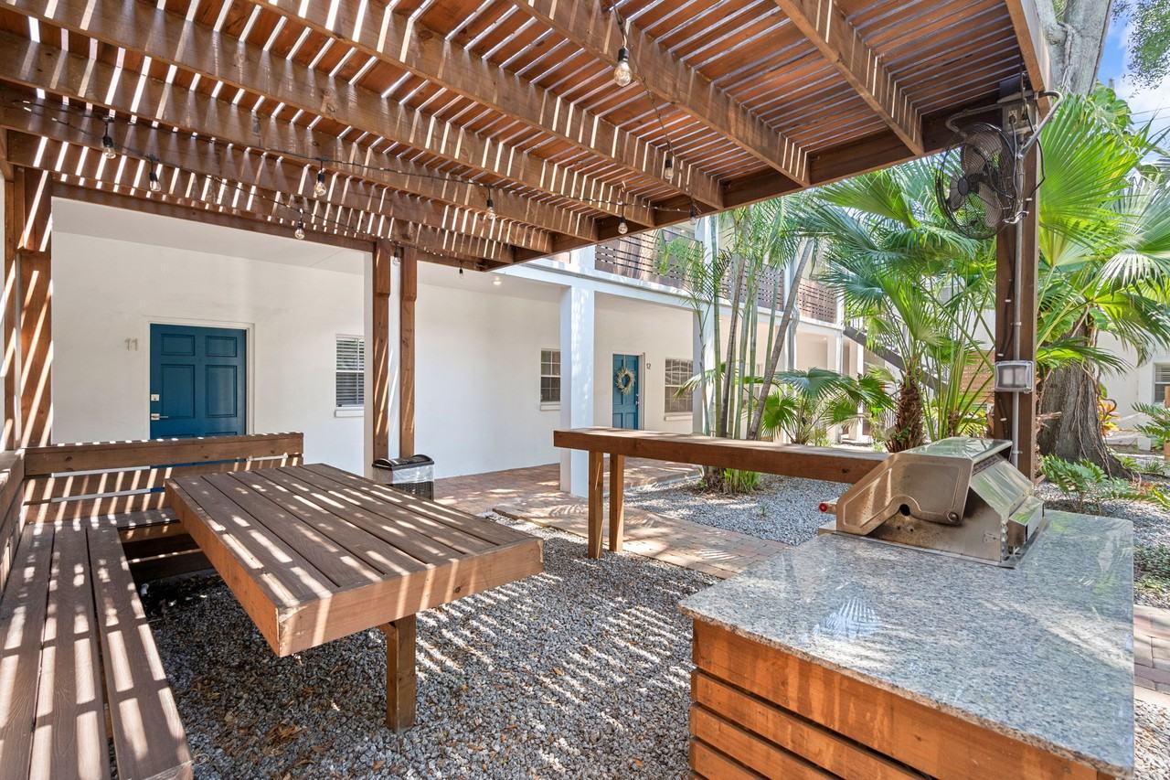 3215 W Swann Ave #25 - Photo 6 of 15