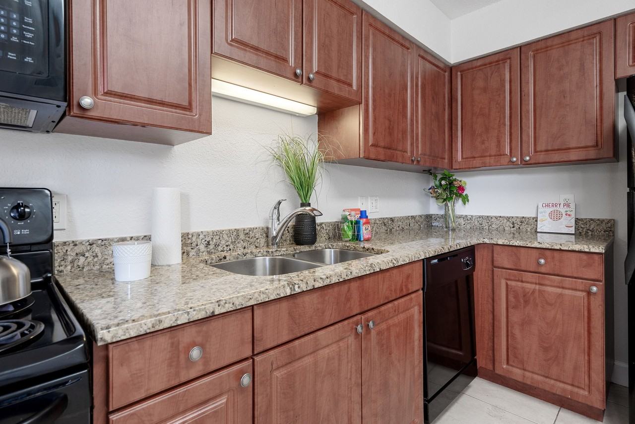 3215 W Swann Ave #25 - Photo 4 of 15