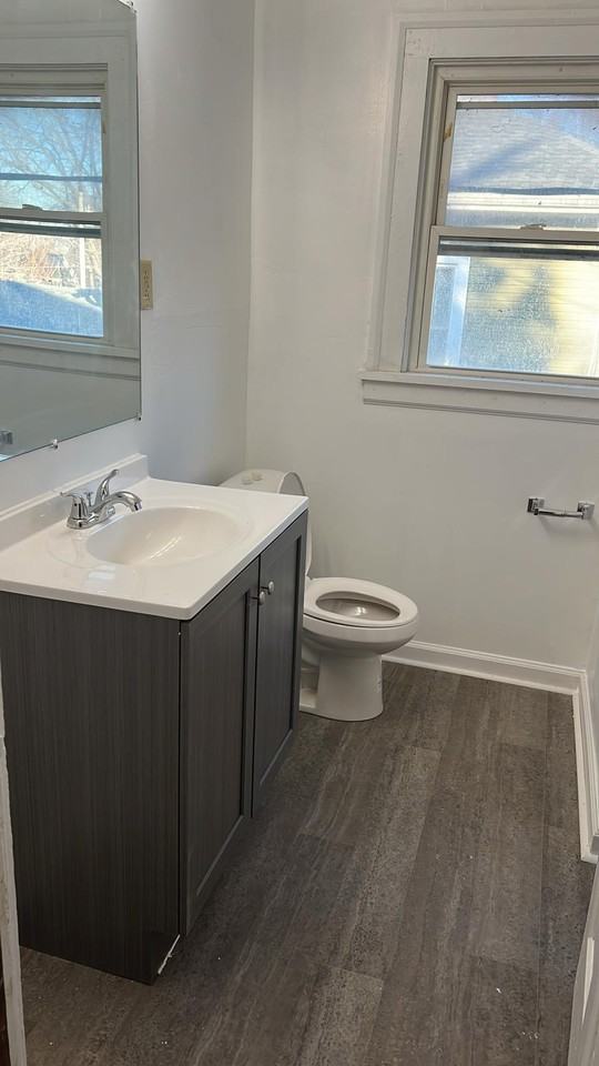126 Benton St N #126-1-2 - Photo 7 of 11