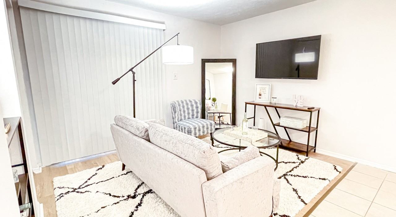 The Hammocks off Newberry - Photo 3 of 23