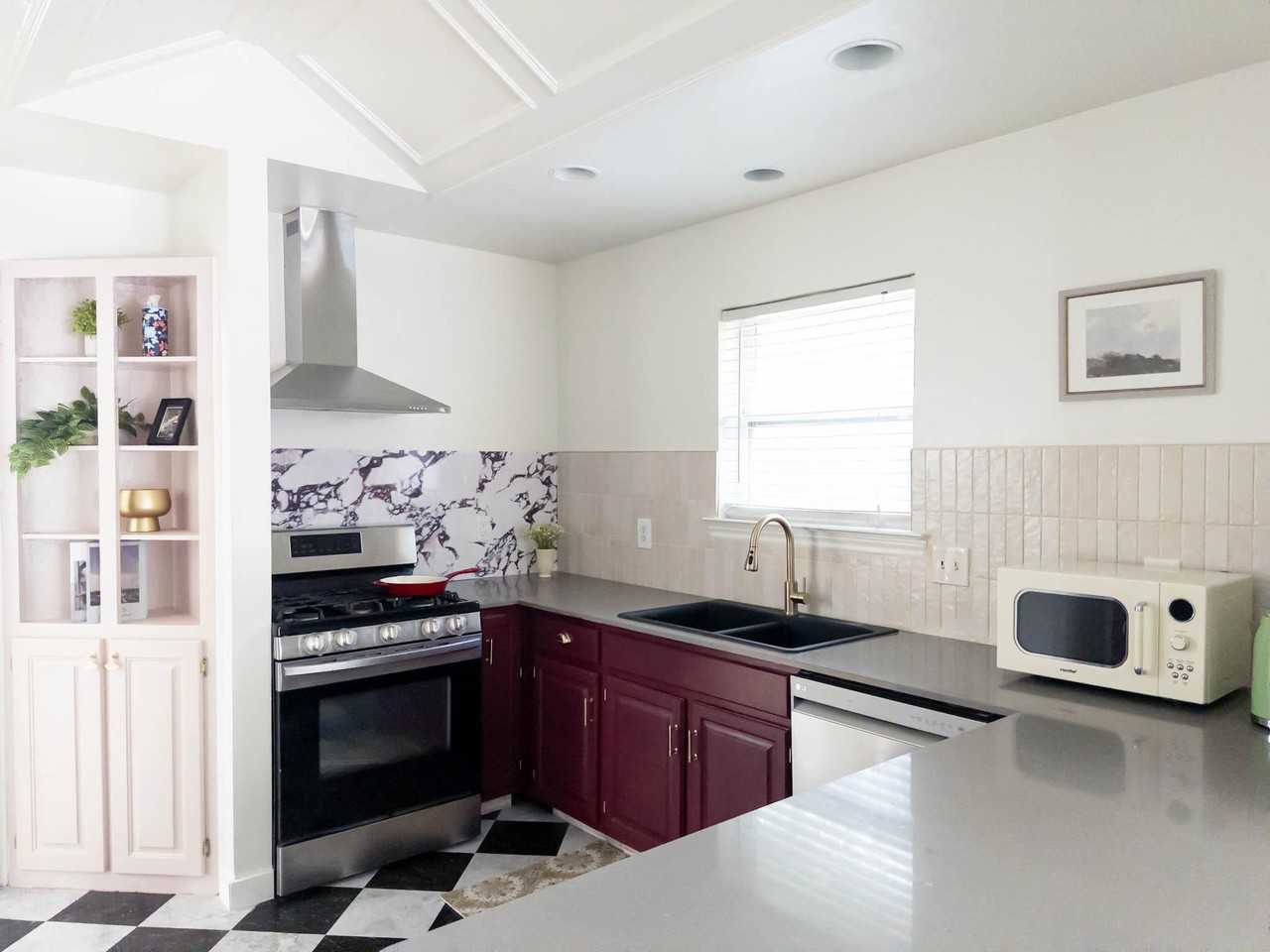 Newport Dr - Photo 3 of 11