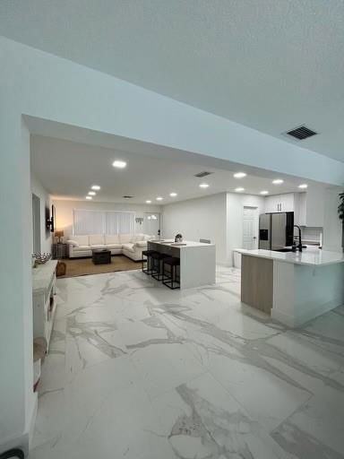 2641 Ne 53rd Ct #2641 - Photo 3 of 8