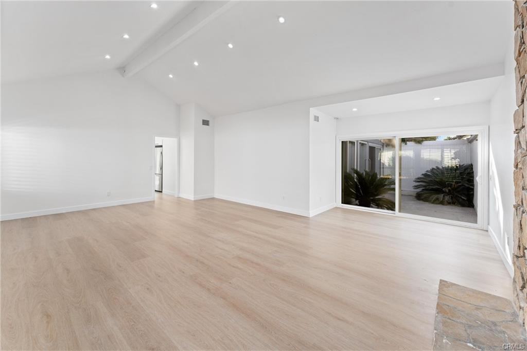 3460 San Marino Cir - Photo 3 of 8