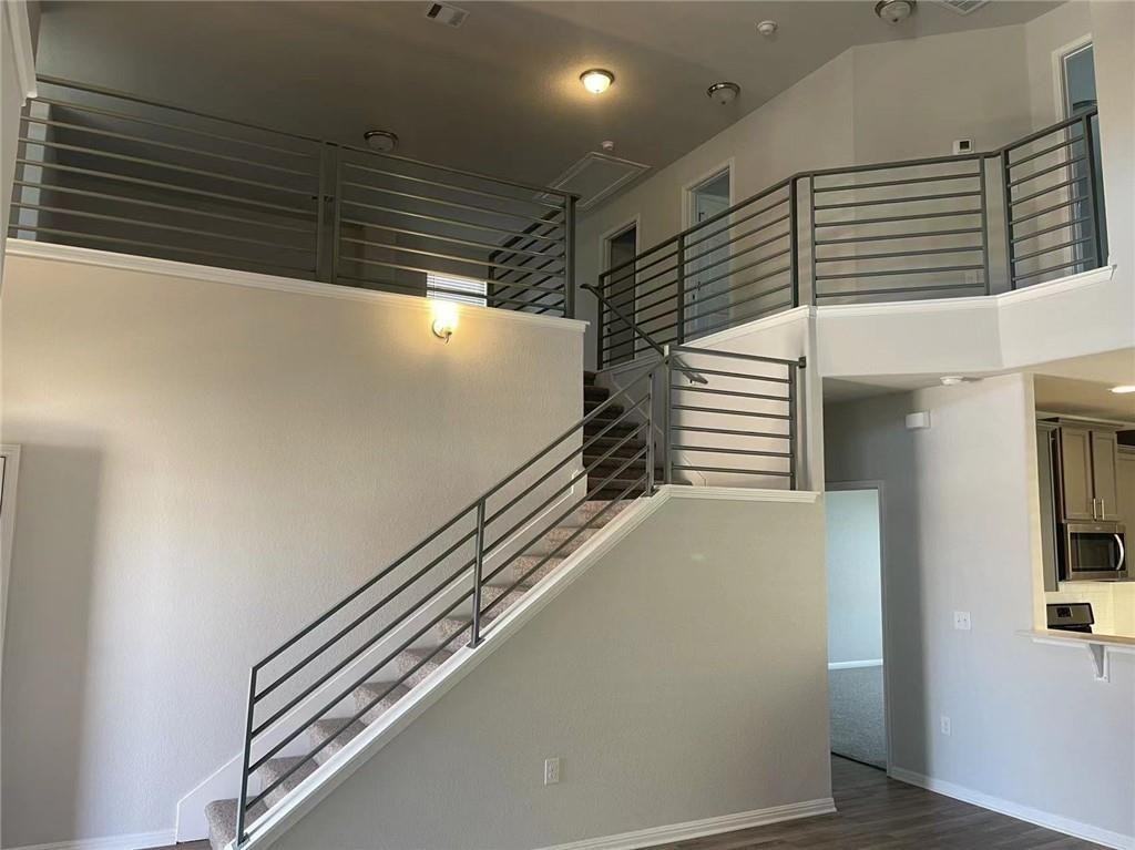 21 Snowy Plover Ln - Photo 3 of 8