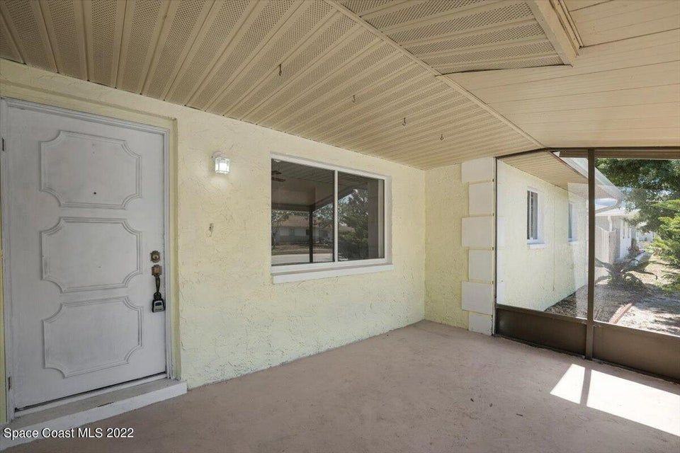 105 S Lee Ct - Photo 2 of 5