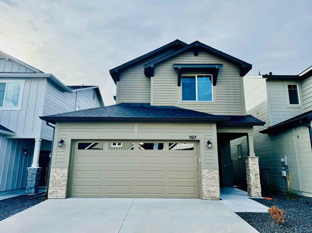 197 W Radiant Ridge Dr - Photo 2 of 13