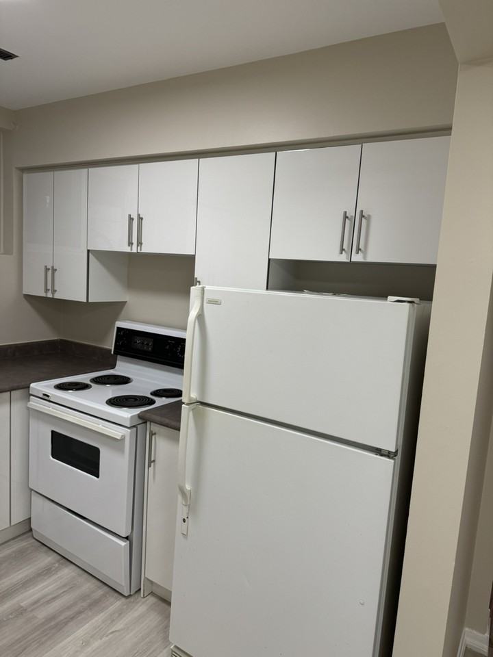 32 Silverton Avenue - Photo 3 of 4