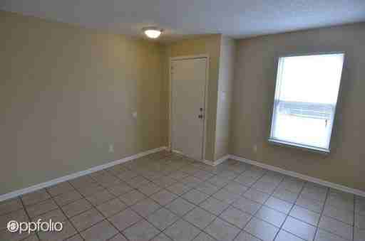 4417 Fullwood Ct - Photo 3 of 22