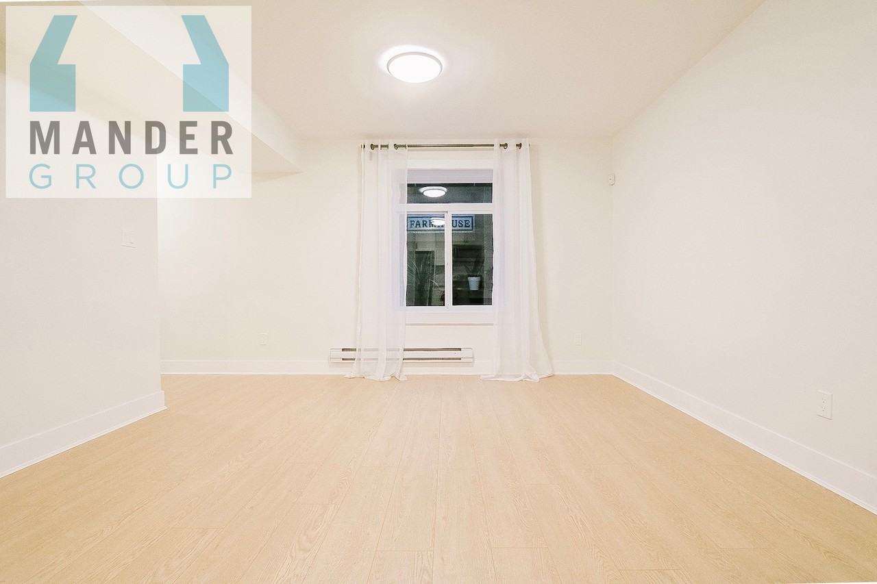 723 8th Street East - Photo 3 of 14