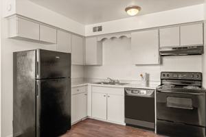 featured image of 29 N Lakewood Ave