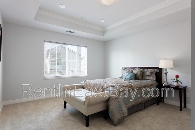 15850 Bella Tierra Ct - Photo 6 of 14