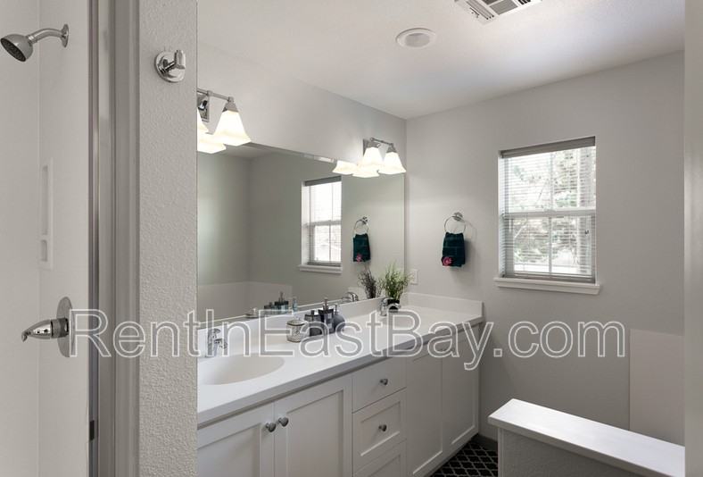 15850 Bella Tierra Ct - Photo 7 of 14
