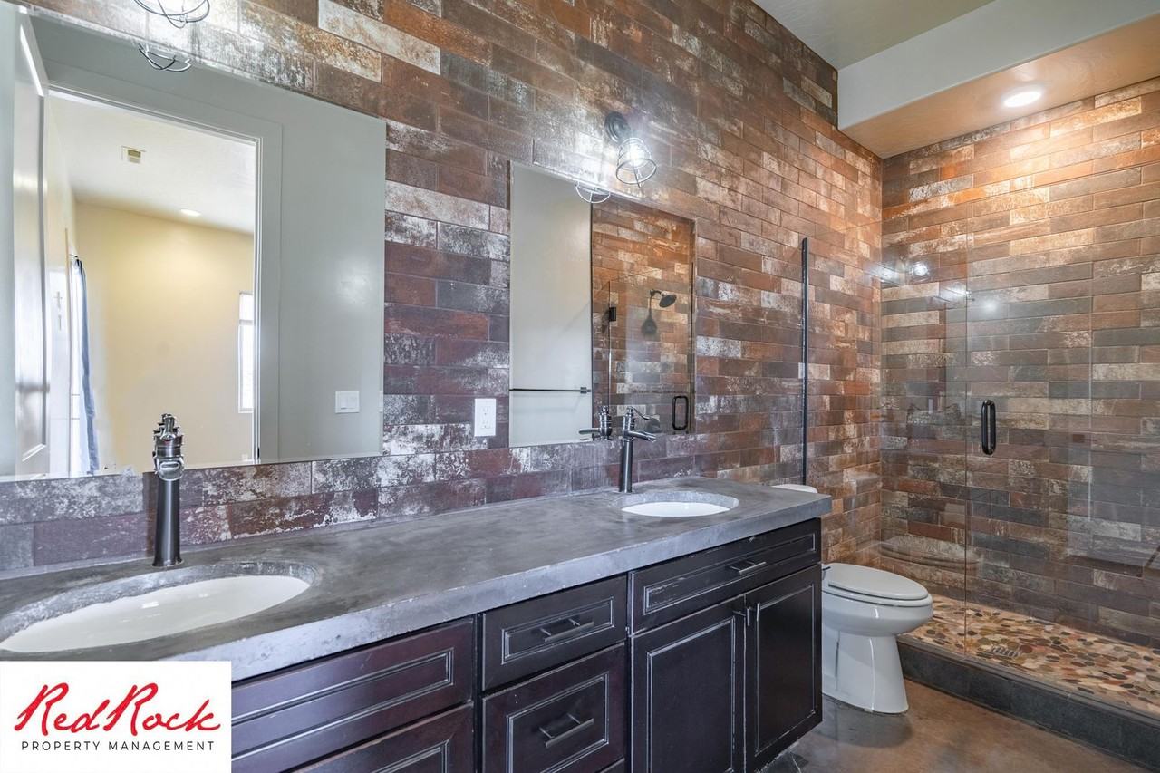 3219 S 4900 W - Photo 4 of 50