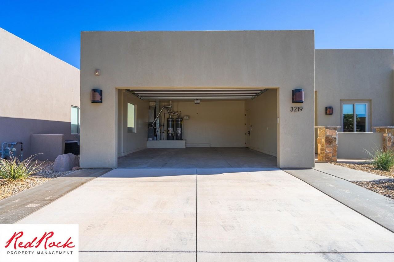 3219 S 4900 W - Photo 6 of 50