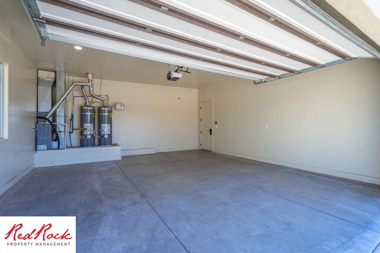 3219 S 4900 W - Photo 7 of 50