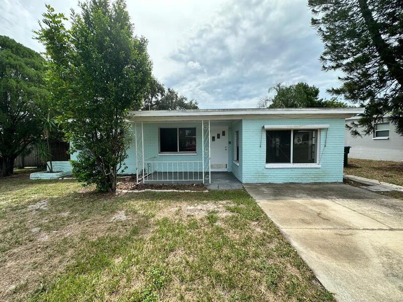 10548 112th Ave - Photo 2 of 35