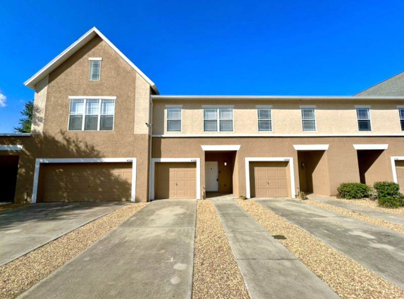 4330 Tyler Cir N - Photo 2 of 44