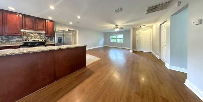 6475 Cedarbrook Dr S - Photo 7 of 43