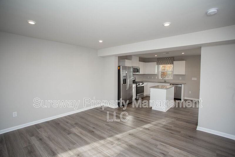 2 Mulberry Ln - Photo 4 of 43