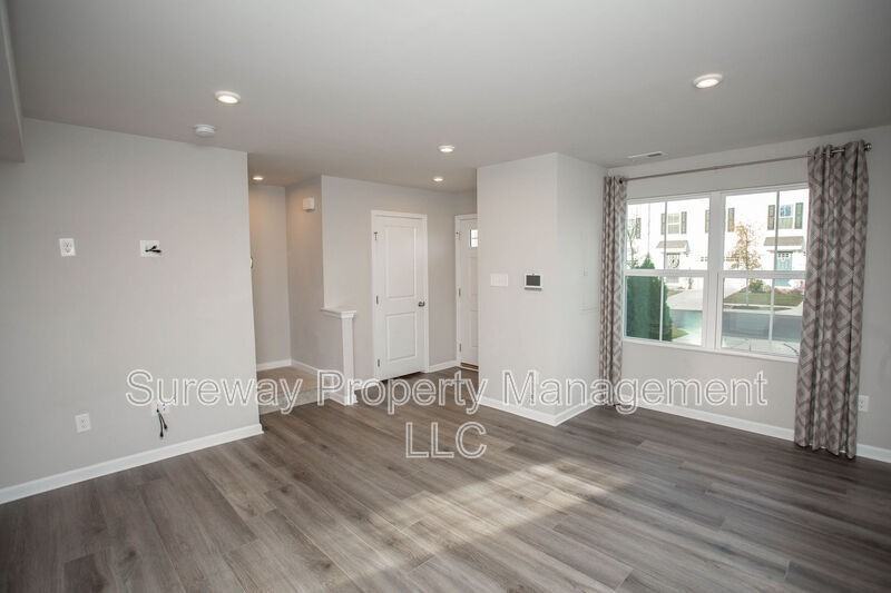 2 Mulberry Ln - Photo 7 of 43