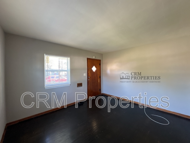 1630 N Colorado Ave - Photo 2 of 17