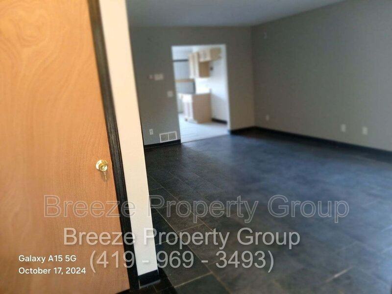 470 Chicago Ave - Photo 2 of 13