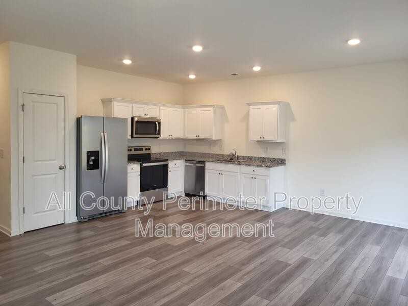 314 Penn Station Way - Photo 4 of 17