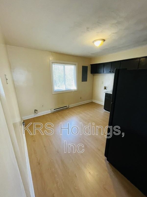 1406 W 27th St #B - Photo 7 of 8