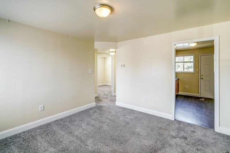 2100 Phaup St #A - Photo 2 of 18