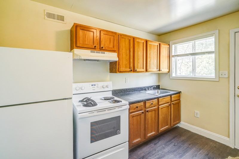2100 Phaup St #A - Photo 6 of 18