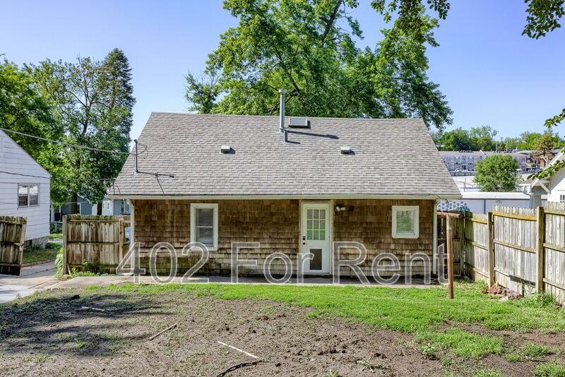 4806 Charles Street - Photo 3 of 25