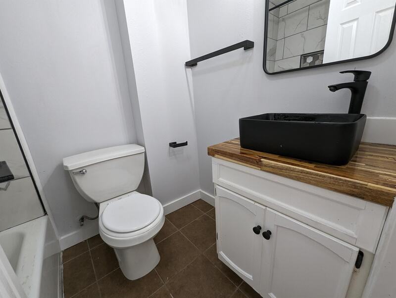 124 S 2nd St - Photo 3 of 12