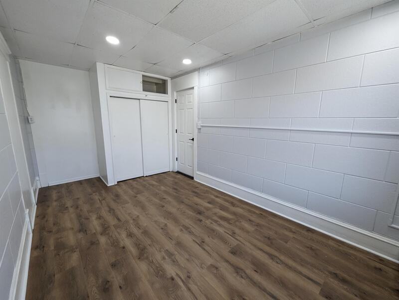 124 S 2nd St - Photo 4 of 12