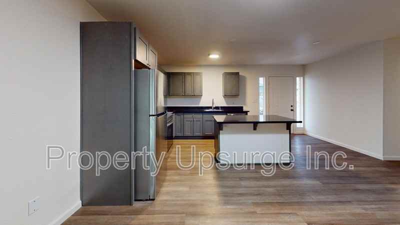 415 Lake Blvd - Photo 2 of 10