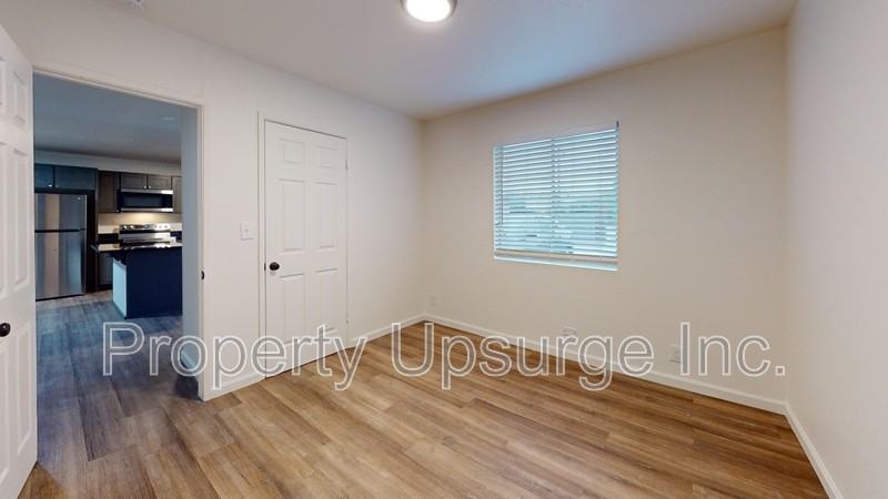 415 Lake Blvd - Photo 6 of 10