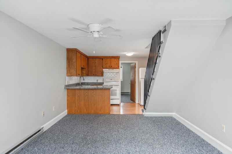 210 Beach St #19 - Photo 6 of 31