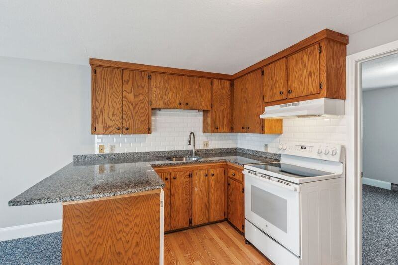 210 Beach St #19 - Photo 7 of 31