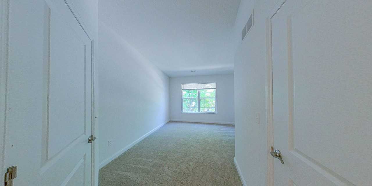 Whispering Lakes Apts - Photo 7 of 50