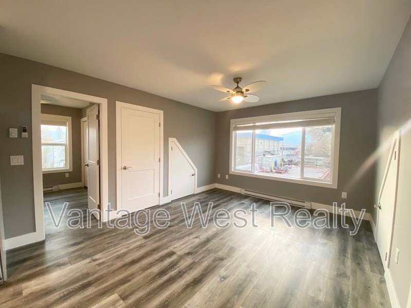 729 - Photo 5 of 21