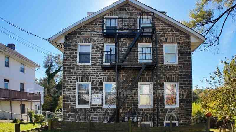 2860 W Baltimore St #B - Photo 3 of 15