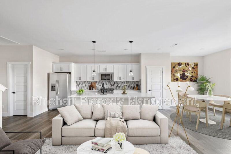 660 Melville Dr - Photo 2 of 16