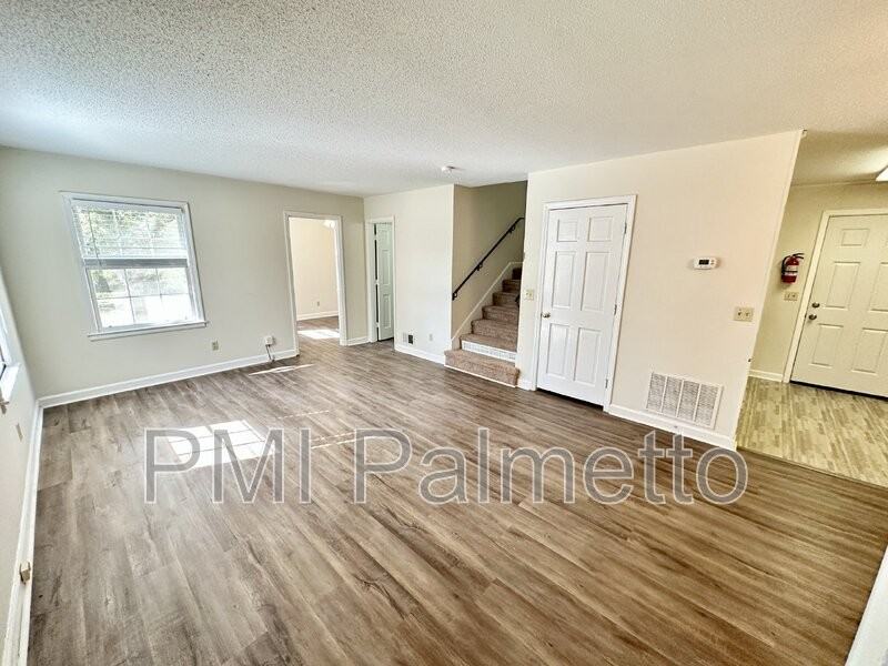 2401 Duncan Street - Photo 2 of 24