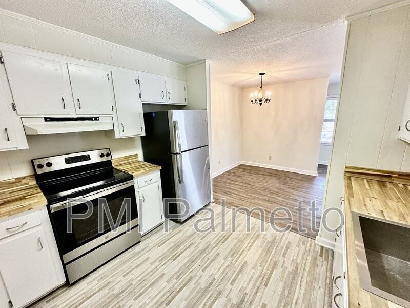 2401 Duncan Street - Photo 7 of 24