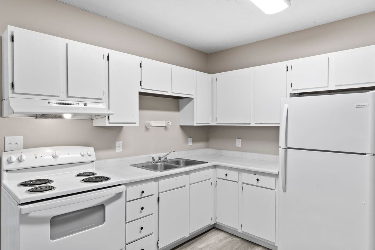 Arlington Apartments - Photo 2 of 22