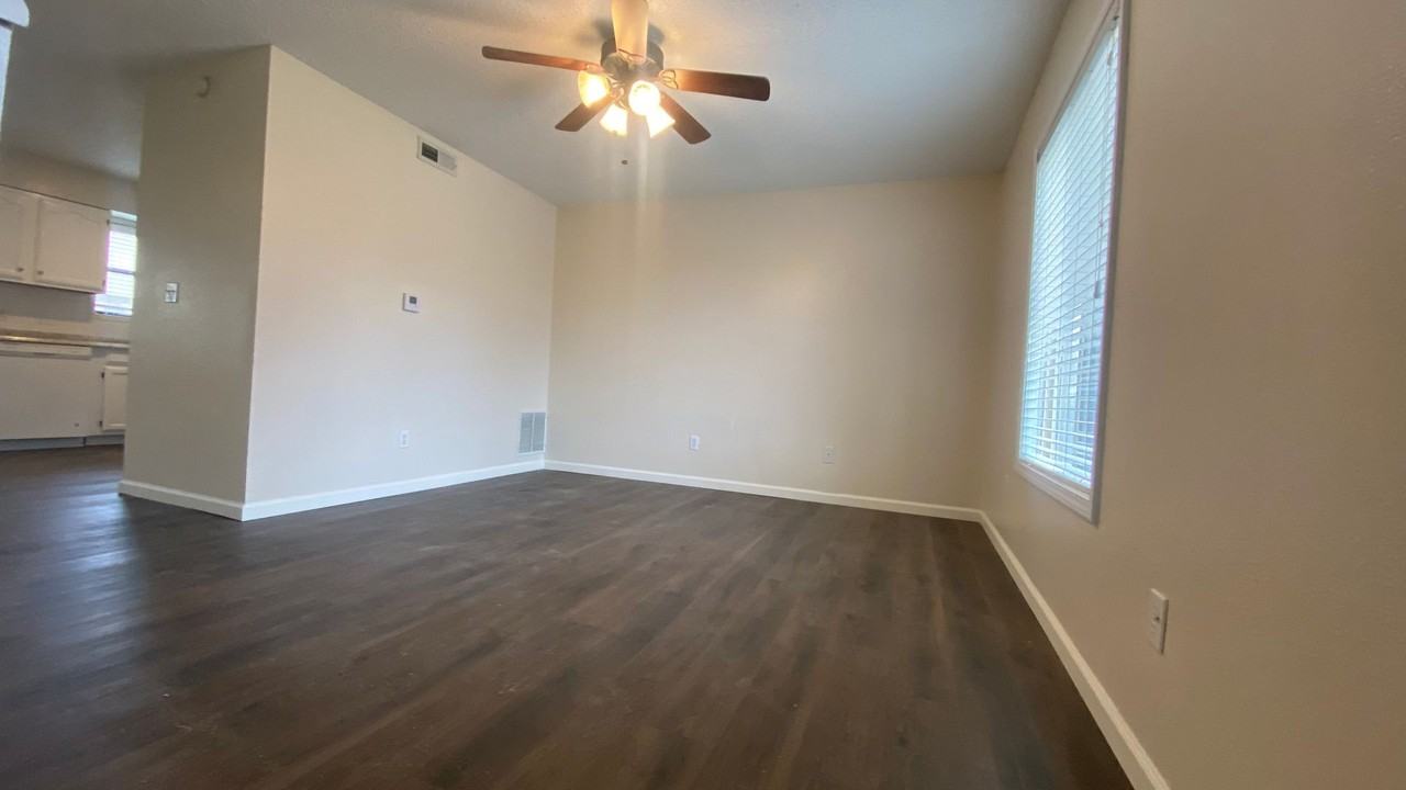 176 Vickie Lynn - Photo 2 of 26