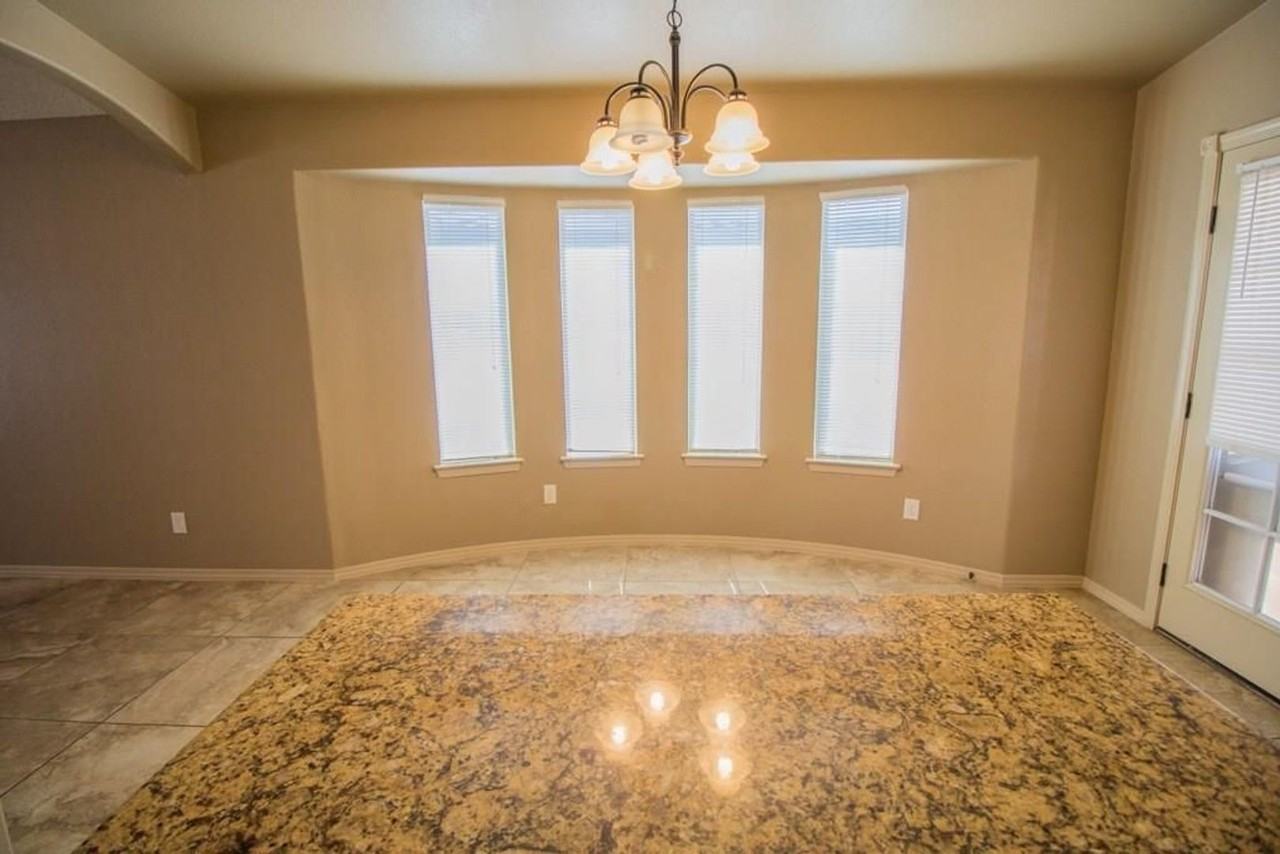 14317 Woods Point Ave - Photo 6 of 21