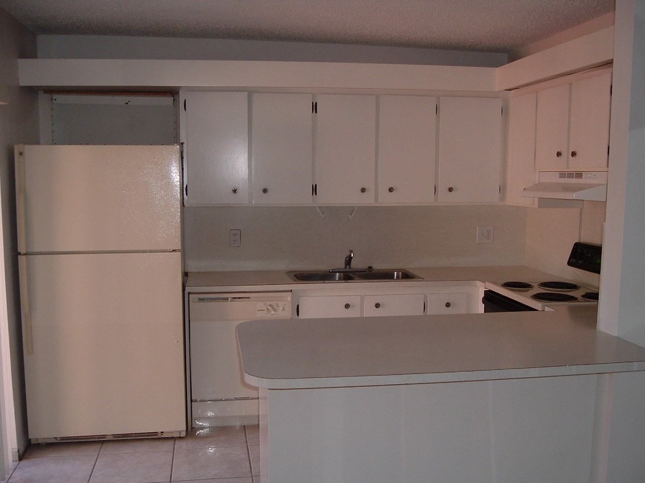 1714 Forest Lakes Cir Apt B - Photo 5 of 9