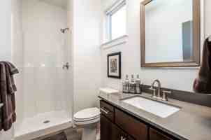 featured image of 909 North 17th Avenue #B
