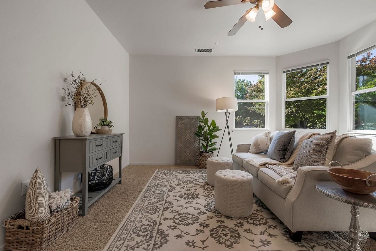 Villa Risa Apartments - Photo 3 of 50